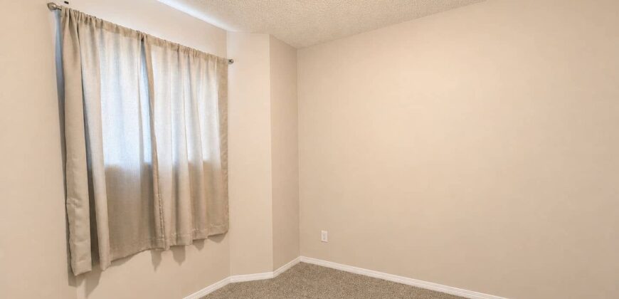 31-156 Canoe Dr, Available August 1