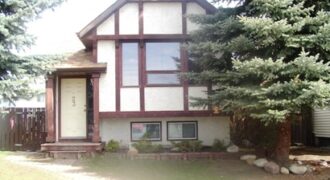23 Tararidge Court NE – Available June 1st!