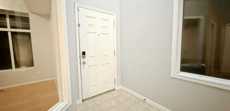 262 Luxstone Road SW, Airdrie AB, Available Now! 262 Luxstone Road SW, Airdrie AB, Available Now!