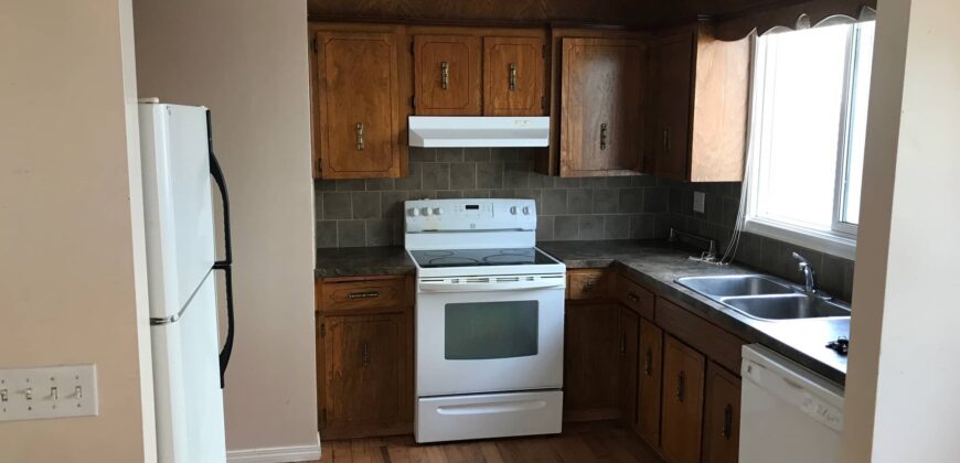 126 Temple Hill Drive NE, Calgary, Available July 1